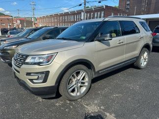 Used 2017 Ford Explorer XLT w/ Equipment Group 202A image 1