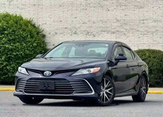 Used 2022 Toyota Camry XLE image 1