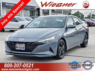 Used 2022 Hyundai Elantra SEL image 1