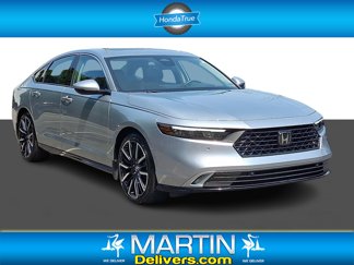 Used 2024 Honda Accord Touring image 1