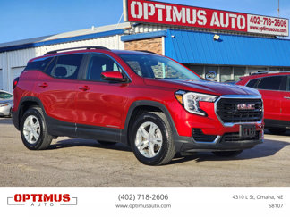 Used 2022 GMC Terrain SLE w/ Driver Convenience Package image 1