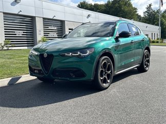 New 2025 Alfa Romeo Stelvio Sprint image 1