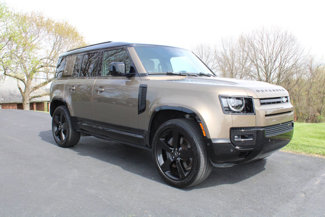 Used 2023 Land Rover Defender 110 X-Dynamic SE image 1