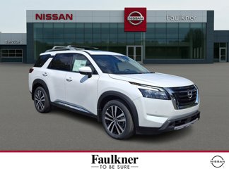 New 2025 Nissan Pathfinder Platinum image 1