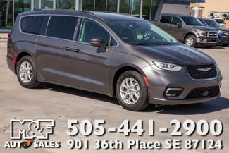 Used 2022 Chrysler Pacifica Touring-L image 1