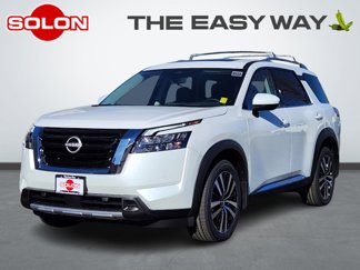 New 2025 Nissan Pathfinder Platinum image 1