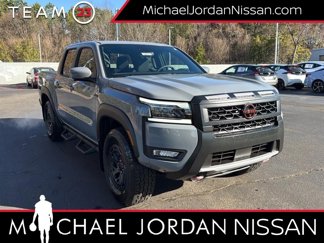 New 2025 Nissan Frontier PRO-4X w/ Pro Convenience Package image 1
