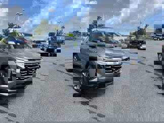 New 2026 Chevrolet Equinox LT w/ Convenience Package II image 1