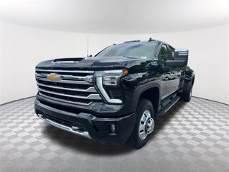 Used 2025 Chevrolet Silverado 3500 High Country w/ High Country Premium Package image 1