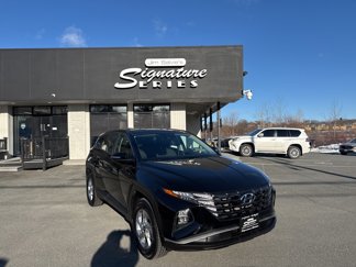Used 2022 Hyundai Tucson SE image 1