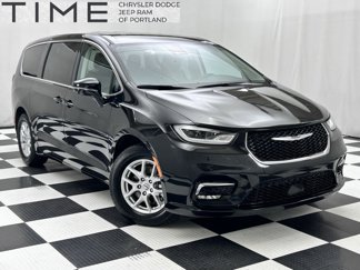 Used 2024 Chrysler Pacifica Touring-L image 1