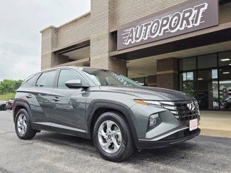 Used 2023 Hyundai Tucson SE image 1