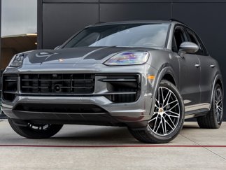 Certified 2025 Porsche Cayenne image 1