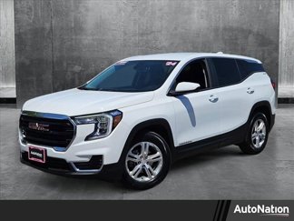 Used 2024 GMC Terrain SLE image 1