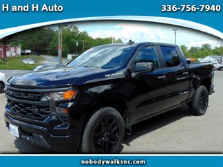 Used 2022 Chevrolet Silverado 1500 Custom image 1