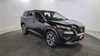 Used 2023 Nissan Rogue SV image 1