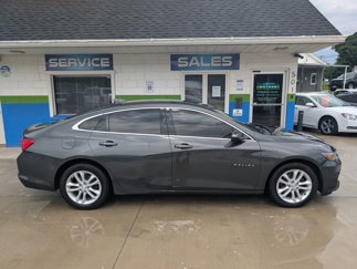 Used 2017 Chevrolet Malibu LT image 1