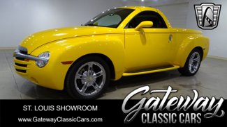 Used 2005 Chevrolet SSR w/ Preferred Equipment Group image 1