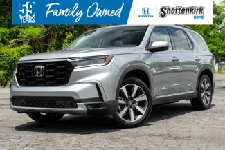 New 2025 Honda Pilot Touring image 1