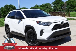 Used 2021 Toyota RAV4 LE image 1