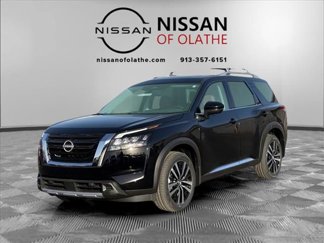 New 2025 Nissan Pathfinder Platinum image 1
