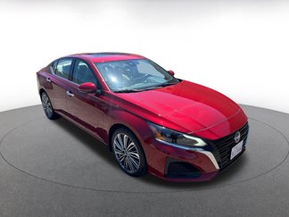 Used 2024 Nissan Altima 2.5 SL image 1