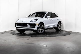 Certified 2025 Porsche Macan image 1