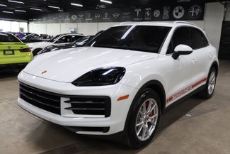Used 2024 Porsche Cayenne S image 1