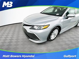 Used 2023 Toyota Camry LE image 1