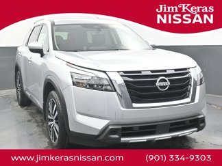 New 2025 Nissan Pathfinder Platinum image 1