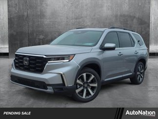 New 2025 Honda Pilot Touring image 1