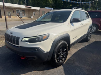 Used 2019 Jeep Cherokee Trailhawk w/ Cold Weather Group image 1
