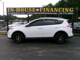 Used 2016 Toyota RAV4 SE image 1