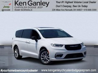 New 2025 Chrysler Pacifica Select image 1
