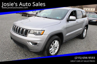 Used 2017 Jeep Grand Cherokee Laredo w/ Quick Order Package 23E image 1