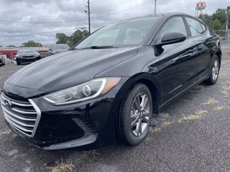 Used 2017 Hyundai Elantra SE image 1