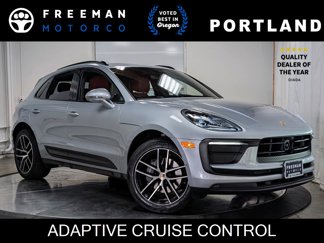 Used 2023 Porsche Macan Turbo image 1