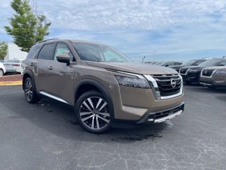 New 2025 Nissan Pathfinder Platinum image 1