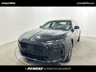 New 2026 BMW 750e xDrive w/ Premium Package image 1