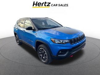 Used 2025 Jeep Compass Trailhawk video 1