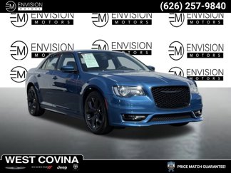 Used 2023 Chrysler 300 Touring L w/ Comfort Group image 1