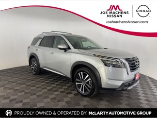 New 2025 Nissan Pathfinder Platinum image 1