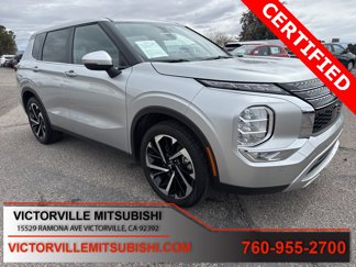 Used 2024 Mitsubishi Outlander SE image 1