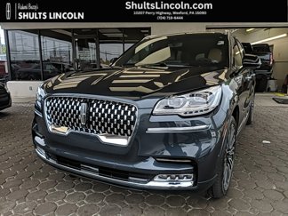 Used 2024 Lincoln Aviator Black Label w/ Class IV Trailer Tow Package image 1