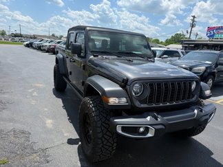 Used 2024 Jeep Gladiator Sport image 1