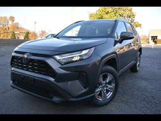 Used 2022 Toyota RAV4 XLE image 1