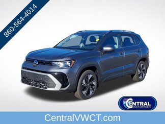 New 2025 Volkswagen Taos SE image 1