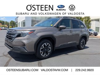 Certified 2025 Subaru Forester Premium image 1