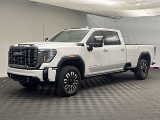 Used 2024 GMC Sierra 2500 Denali Ultimate image 1