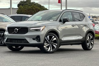 New 2025 Volvo XC40 B5 Ultra w/ Climate Package image 1